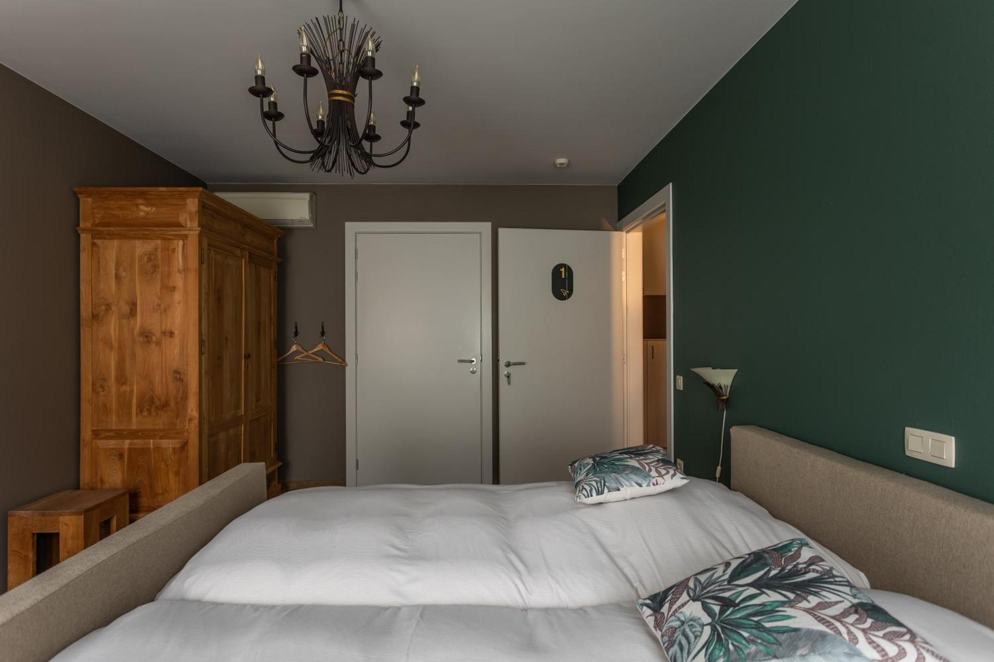 B&B De Floreffe Pelt ภายนอก รูปภาพ